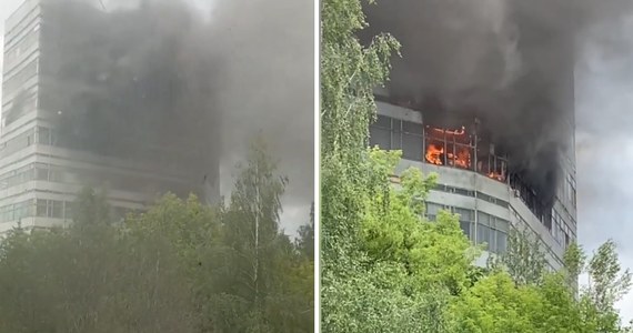 Osiem osób zginęło w pożarze wielopiętrowego budynku w miejscowości Friazino niedaleko Moskwy - przekazała rosyjska państwowa agencja TASS. Dwie z ofiar poniosły śmierć, skacząc z górnych pięter ośmiokondygnacyjnego obiektu.