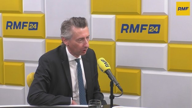 "Kwestia związków partnerskich jest na dobrej drodze do rozwiązania" - stwierdził w Porannej rozmowie w RMF FM Maciej Gdula. Wiceminister powiedział jednak, że wciąż trwają w tej sprawie rozmowy z PSL.