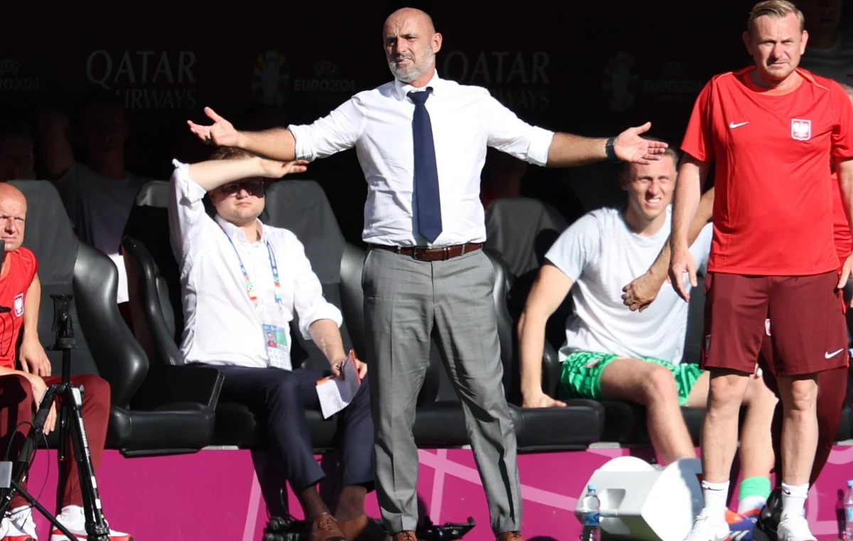 Selekcjoner reprezentacji Michał Probierz powiedział po remisie z Francją 1:1 na zakończenie występów w mistrzostwach Europy, że chce, aby jego zespół właśnie tak grał w piłkę. "Rywalizowaliśmy jak równy z równym z wicemistrzem świata. Stworzyliśmy świetne widowisko" - dodał.