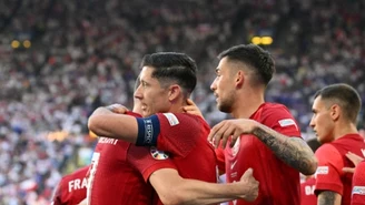 Robert Lewandowski wszedł do loży, dołączył do niego kibic. Co za reakcja kapitana reprezentacji