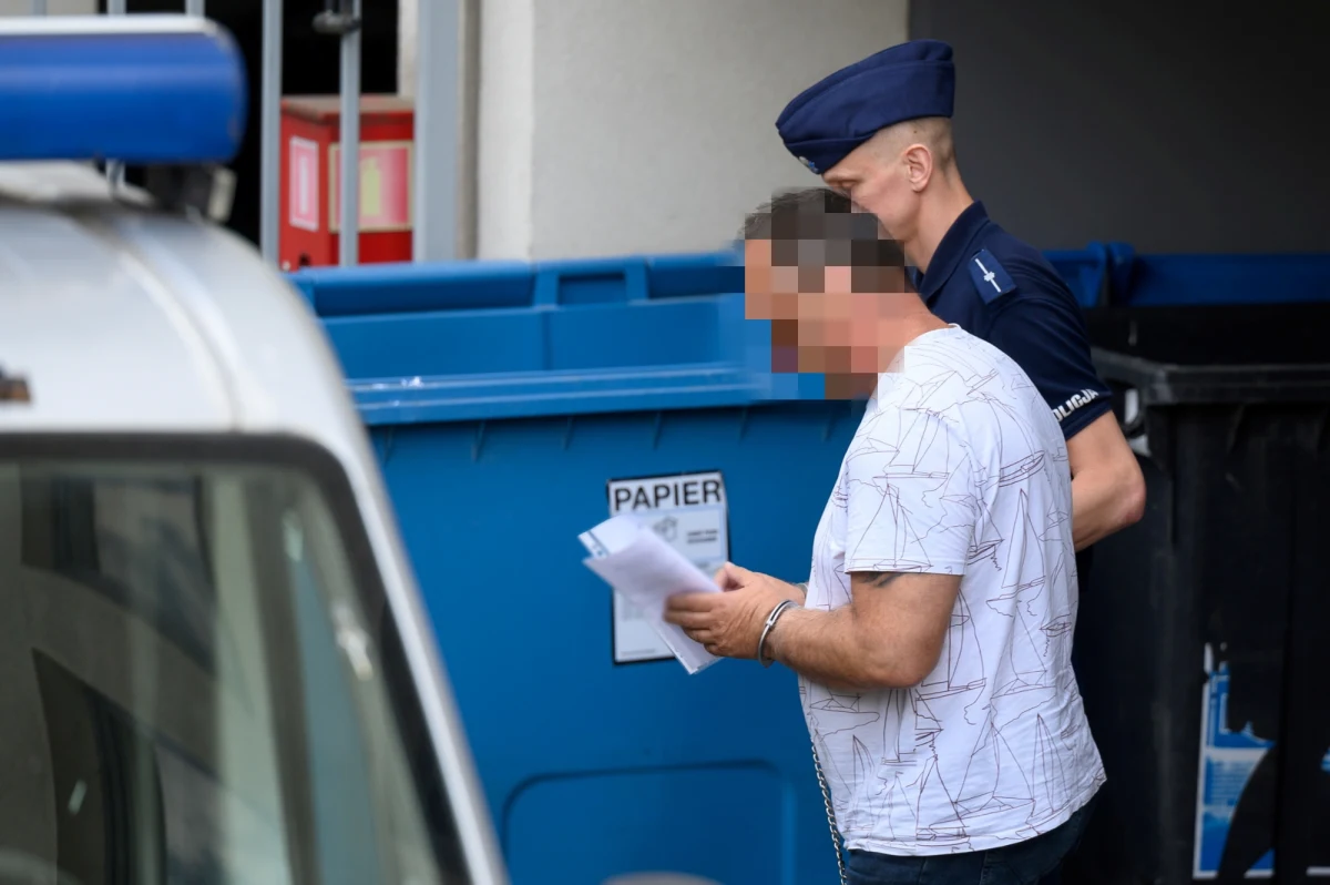 39-letnia Natalia z wielkopolskiego Gortatowa została uduszona przez swojego męża. Na jaw wyszło, że długo przed śmiercią przeczuwała, że może stać się jej coś złego. "Zostawiła w biurze kopertę, a w niej testament, w którym pomija męża i cały majątek zapisuje 10-letniemu synowi" - informuje "Wyborcza". Do testamentu było dołączone coś jeszcze.