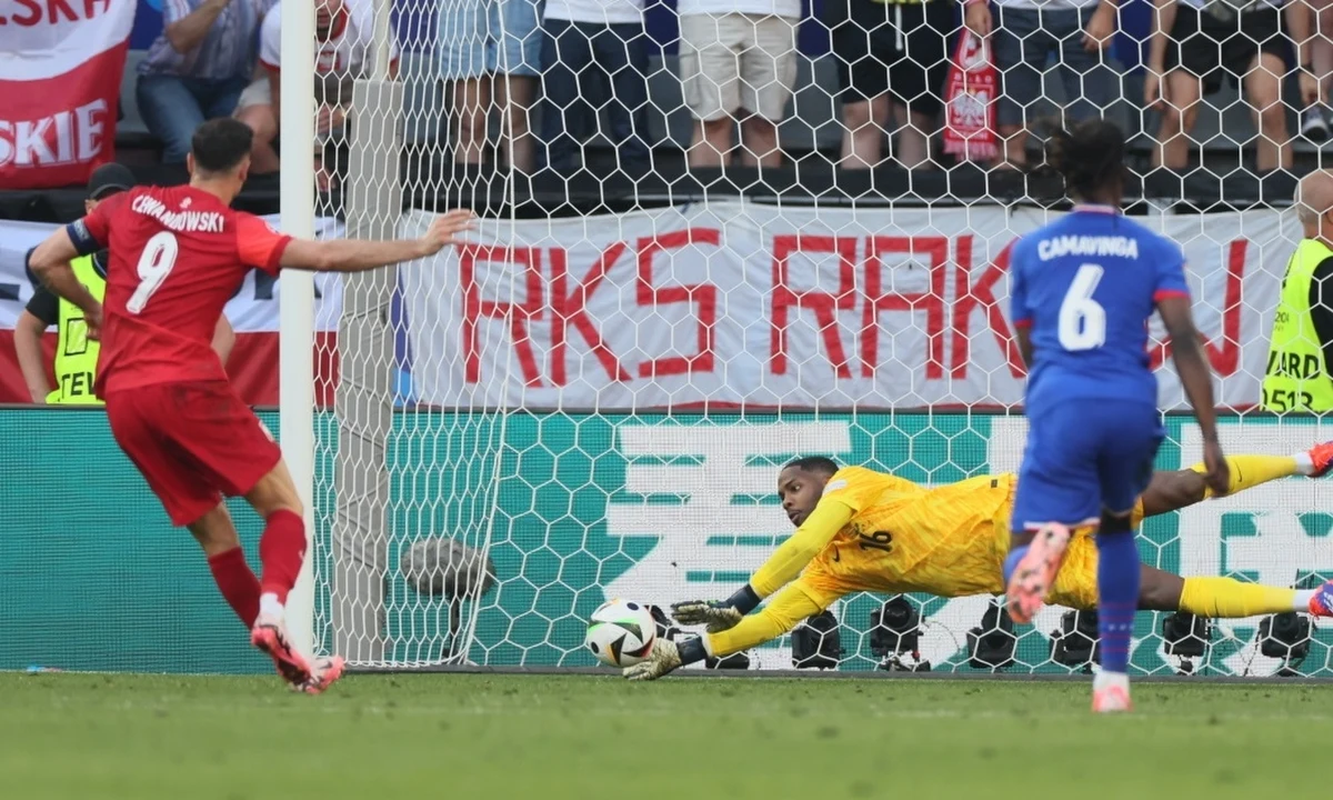 "Najbardziej żenująca scena europejskich mistrzostw" - tymi słowami niemiecki dziennik "Bild" skomentował sposób wykonania rzutu karnego przez Roberta Lewandowskiego podczas meczu Polski z Francją. Zdaniem trenera polskiej reprezentacji Michała Probierza, metoda strzelenia gola "nie ma znaczenia".