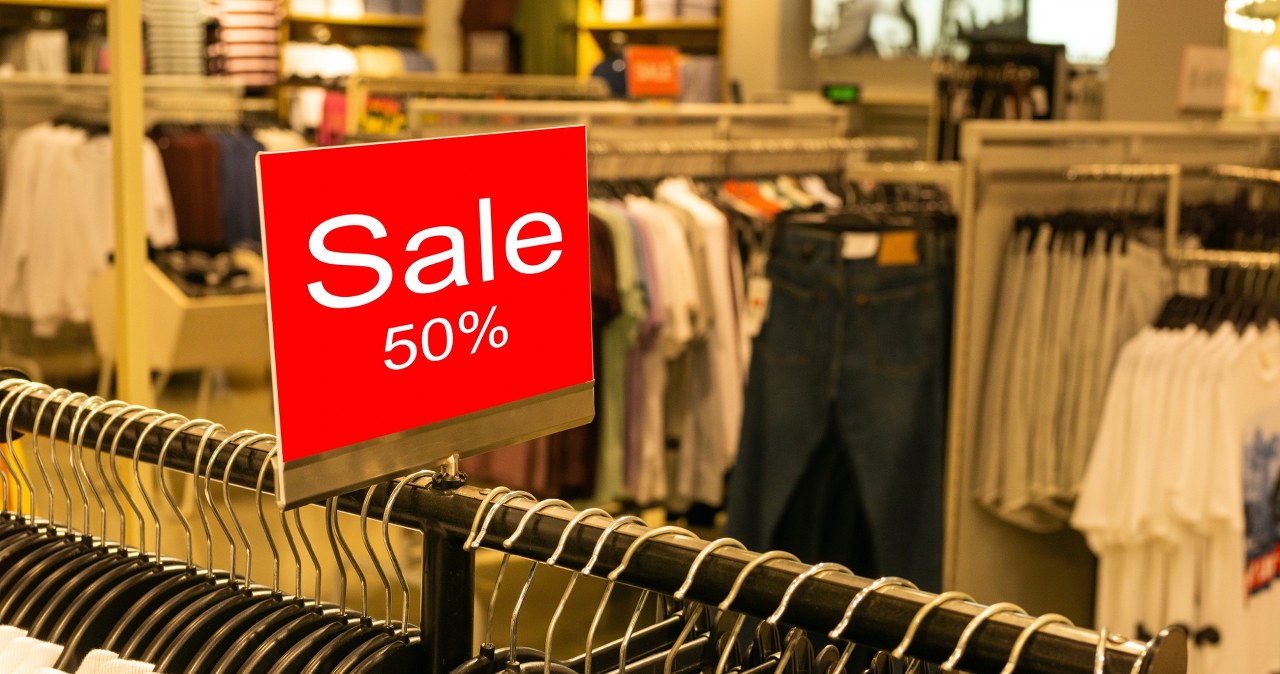 Oszuści znaleźli nową metodę. Okradają na "likwidowany sklep"