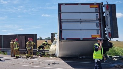 Wypadek w Leścach. Nie żyje kierowca ciężarówki