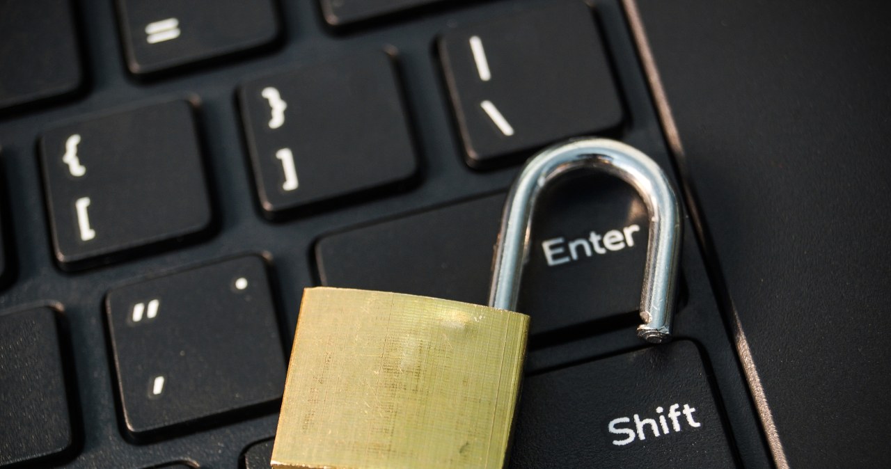 Cyberprzestępca wie, jak cię zmanipulować. Sprawdź, czy twoje hasła są bezpieczne