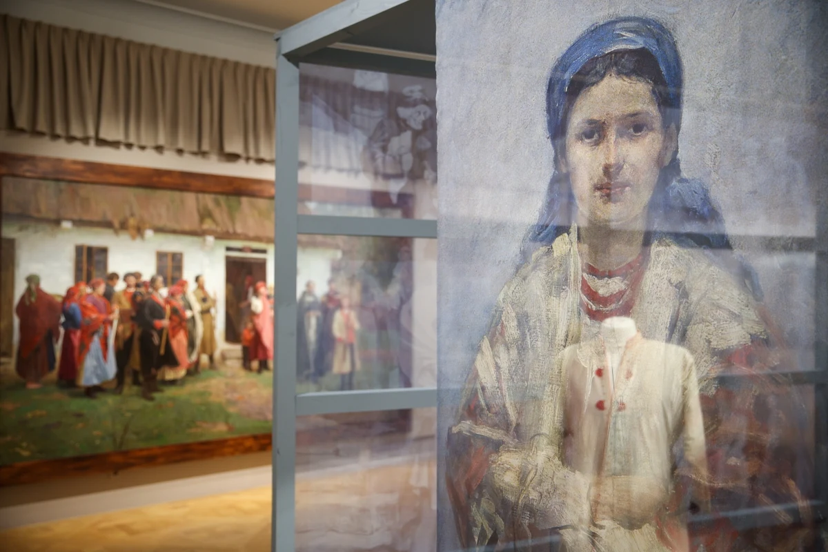 Odczarować postać malarza Wincentego Wodzinowskiego - taki cel postawili sobie twórcy wystawy, którą od czwartku będzie można oglądać w Pałacu Krzysztofory w Krakowie. Zwiedzający zobaczą znane obrazy artysty, ale i mniej znane portrety legionistów.

