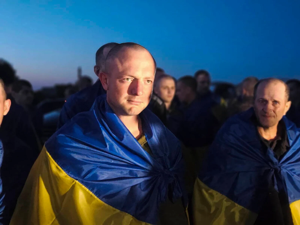 Druzgocące wnioski płyną z badań przeprowadzonych wśród Ukraińców, którzy dostali się do rosyjskiej niewoli. Jak wynika z badań przeprowadzonych przez Misję ONZ ds. monitorowania przestrzegania praw człowieka na Ukrainie (HRMMU), wszyscy ukraińscy wojskowi i cywile, którzy wrócili do domu po wymianie jeńców, byli poddawani w Rosji torturom.