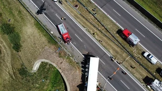 Wypadek w Lubelskiem. Ciężarówka wypadła z trasy, kierowca nie żyje