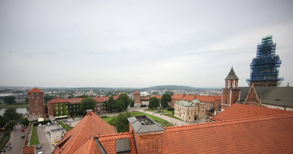 Turyści odwiedzjący Zamek Królewski na Wawelu będą mogli podziwiać miasto z tarasu Małej Baszty. To nowa letnia atrakcja tego miejsca. 