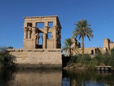 File. Świątynia na Nilu