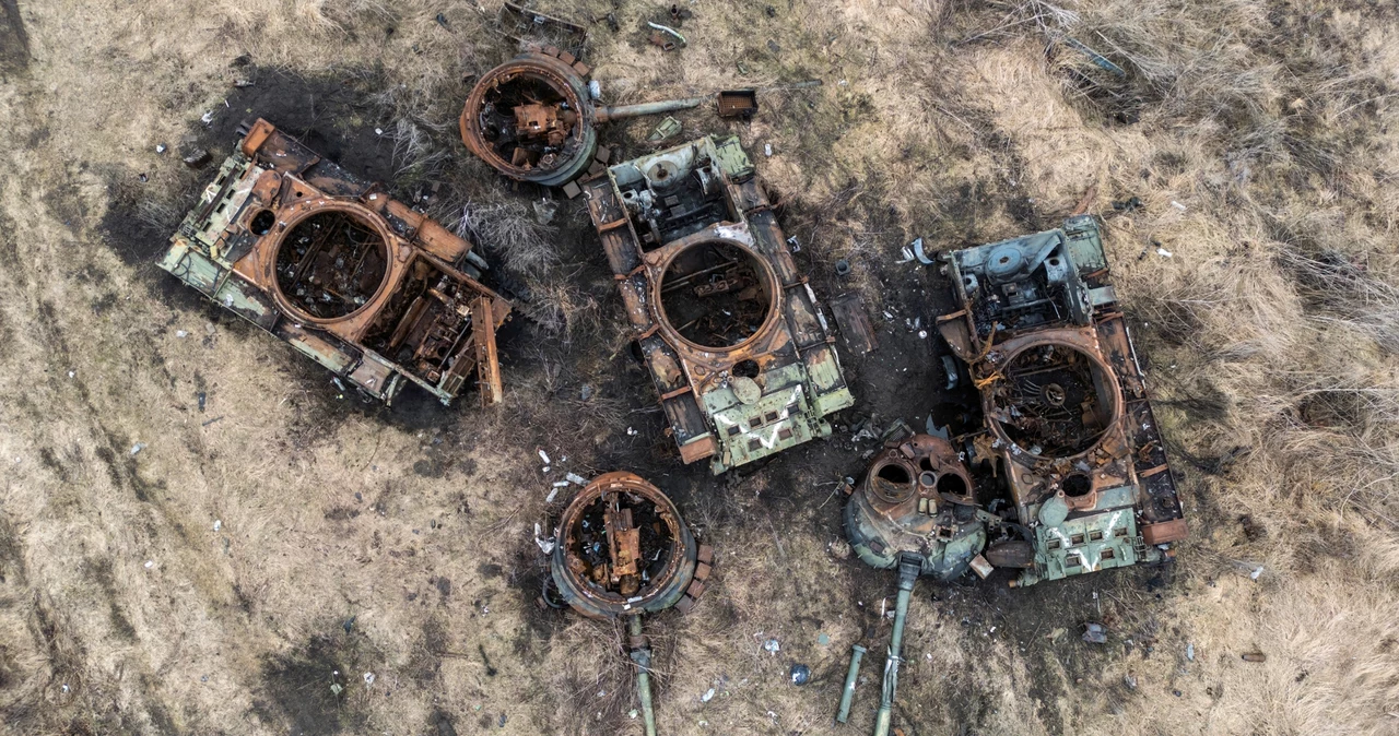 Zniszczone rosyjskie czołgi na linii frontu w obwodzie donieckim / zdj. ilustracyjne