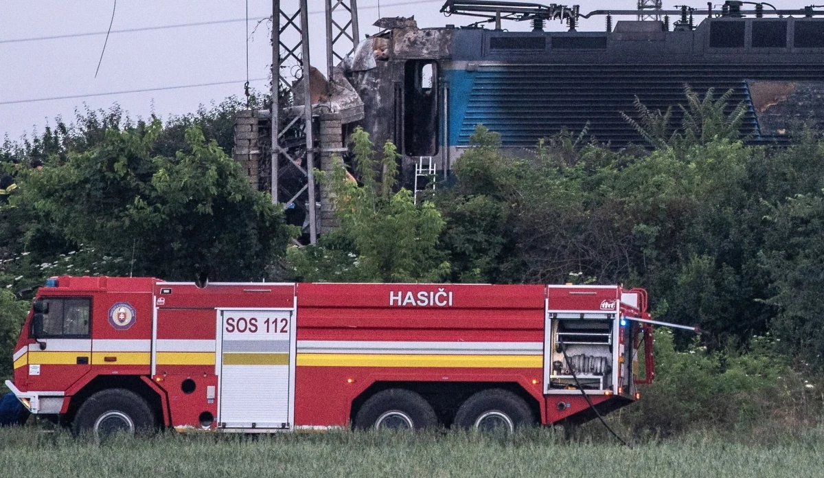 Do siedmiu wzrosła liczba osób, które zginęły w wyniku zderzenia pociągu pospiesznego z autobusem na Słowacji. Wszystkie ofiary śmiertelne to osoby, które podróżowały autobusem.