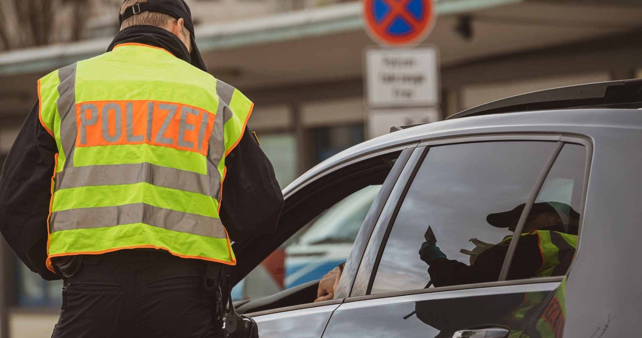 Obowiązkowe wyposażenie auta za granicą. Jeden zapis zmienia wszystko