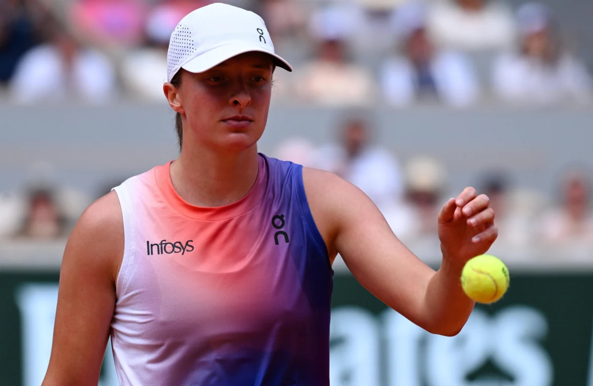 Już wkrótce, bo w poniedziałek, rozpocznie się wielkoszlemowy Wimbledon. Do gry w singlu przystąpi czworo Polaków - Iga Świątek, Magda Linette, Magdalena Fręch i Hubert Hurkacz. Nasi tenisiści poznali dziś rywali, z którymi zagrają w 1. rundzie.