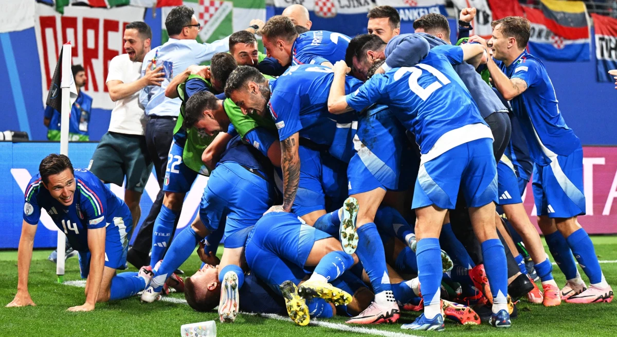 Euro 2024 wchodzi w decydującą fazę. Przed nami mecze 1/8 finału z udziałem 16 najlepszych drużyn Europy. Zmagania rozpoczną się w sobotę od dwóch starć - Szwajcarii z Włochami i Niemców z Danią. O ile w pierwszej parze trudno wskazać faworyta, o tyle jakikolwiek inny wynik niż zwycięstwo i awans do ćwierćfinału gospodarzy turnieju będzie sensacją.