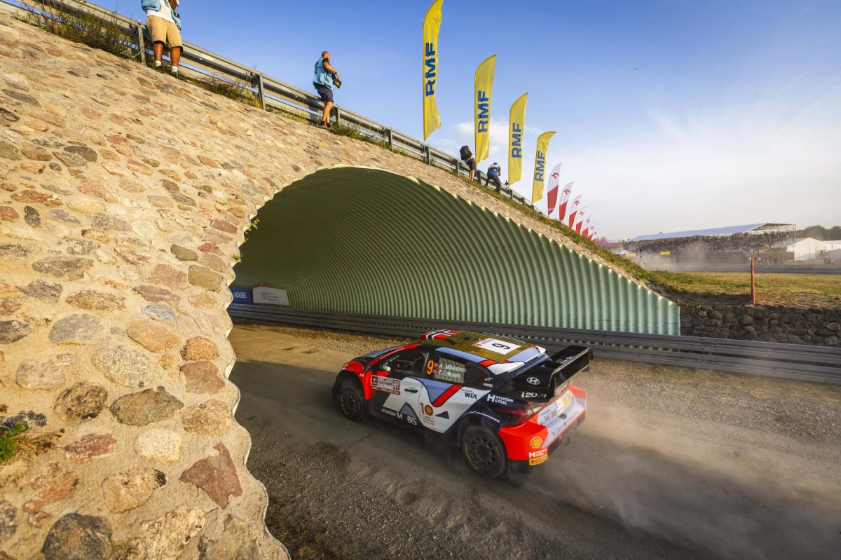 Na 6 odcinków specjalnych 80. Orlen Rajdu Polski już dwa zostały odwołane, a jeden był wstrzymany. To wszystko przez nieodpowiedzialnych kibiców, którzy ignorują zasady bezpieczeństwa. 