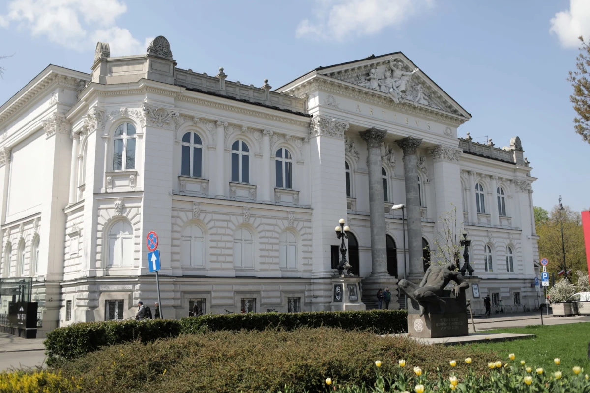 Minister Kultury i Dziedzictwa Narodowego ogłosiło konkurs na stanowisko dyrektora Zachęty - Narodowej Galerii Sztuki w Warszawie. Do czasu wyboru nowego dyrektora, stanowisko p.o. piastuje Justyna Szylman. 