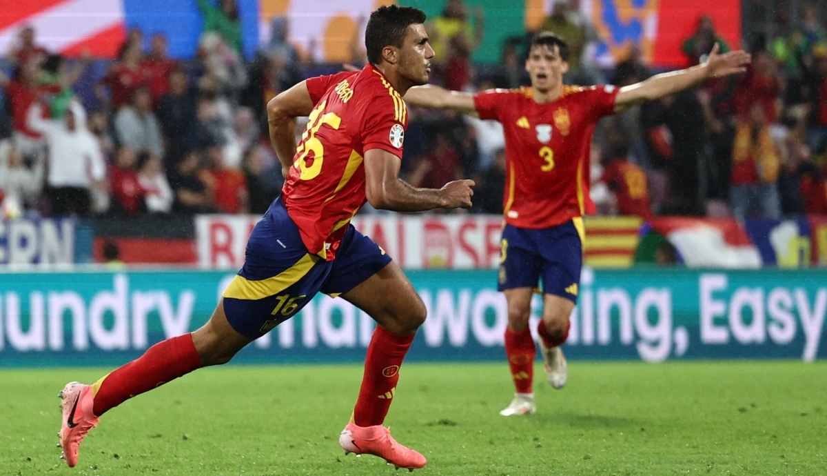 Zaczęło się sensacyjnie, bo od samobójczego trafienia Hiszpanów. Trybuny stadionu w Kolonii, na których licznie zasiedli gruzińscy fani, eksplodowały ze szczęścia. Ale to był ostatni moment ich Gruzinów, bo potem do głosu doszli piłkarze z Półwyspu Iberyjskiego, którzy wpakowali rywalom cztery bramki i pewnie awansowali do ćwierćfinału. W nim zmierzą się z gospodarzami turnieju - Niemcami.