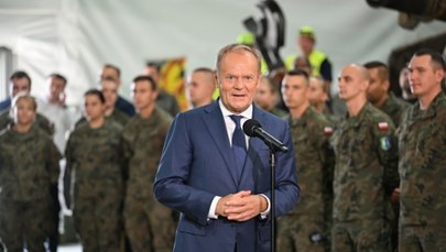 Donald Tusk spotkał się z żołnierzami w Jasionce 