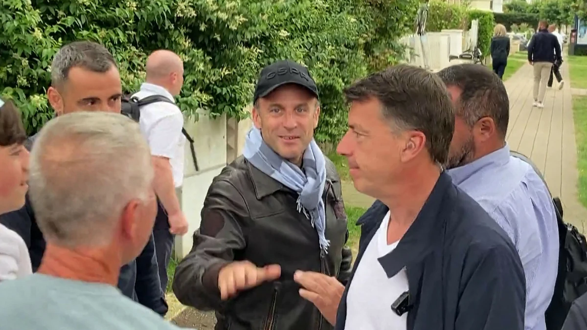 Emmanuel Macron zwołuje sztab i opracowuje strategię na drugą turę wyborów. Francuskie partie polityczne formują koalicję, by stworzyć przeciwwagę dla Zjednoczenia Narodowego Marine Le Pen i Jordana Bardelli. Tymczasem społeczeństwo nad Sekwaną jest wyraźnie podzielone. Jedni zwracają uwagę na "smutny fakt", że wygrali radykałowie, inni, że Francja od dawna potrzebowała zmian.