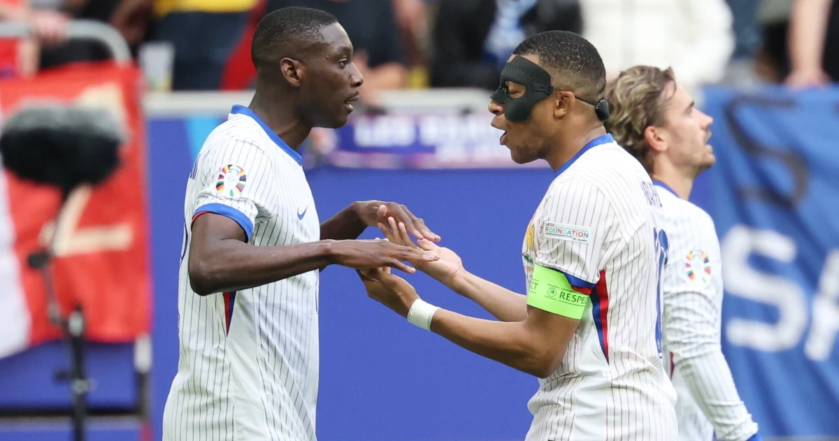 Miał być hit, a wyszedł kit. Do 85. minuty starcia Francuzów z Belgami wiało nudą, ale wtedy gola samobójczego strzelił belgijski defensor Jan Vertonghen, dając Francuzom zwycięstwo. Wicemistrzowie świata po raz kolejny na tym turnieju nie zachwycili, ale zrobili to, czego od nich wymagano, czyli awansowali do ćwierćfinału. W nim zmierzą się albo z Portugalią, albo ze Słowenią.