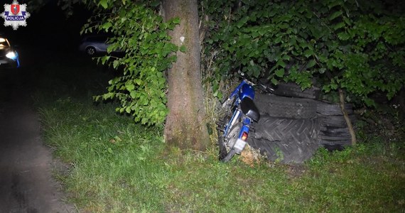 12-latek i 16-latka trafili do szpitala po wypadku w miejscowości Rachodoszcze (powiat zamojski, gmina Adamów). Nastolatkowie, razem z 13-letnim kolegą wybrali się na przejażdżkę motocyklem bez wiedzy swoich opiekunów.