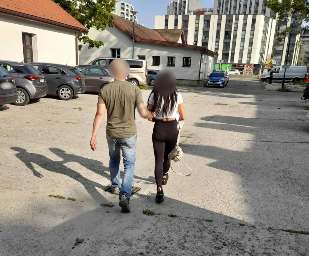 5 osób zamieszanych w dochodowy narkobiznes trafiło w ręce małopolskiej policji. Wszystkie były związane z jednym z krakowskich salonów piękności na Nowej Hucie. 
