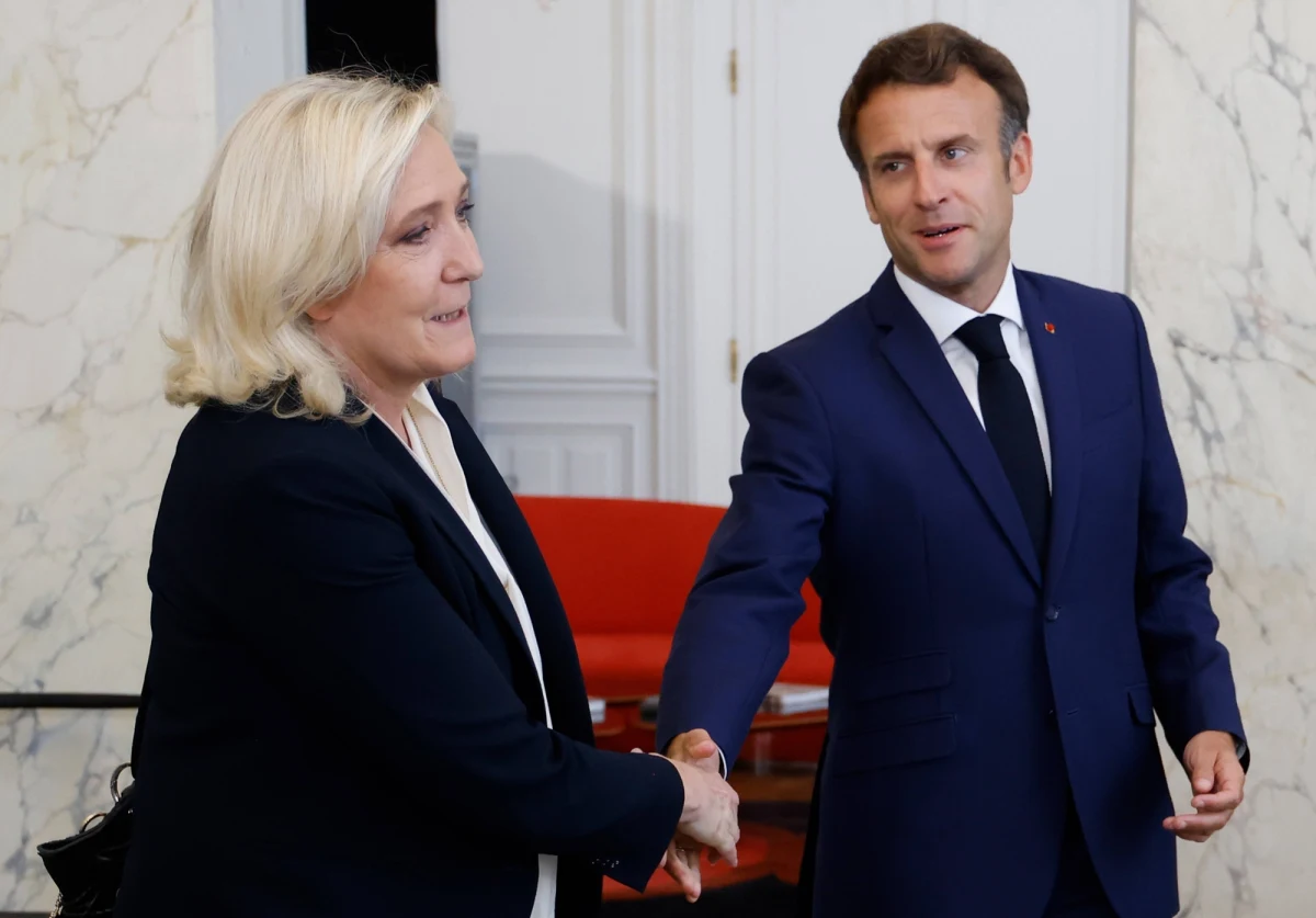 Liderka francuskiej skrajnej prawicy Marine Le Pen oskarżyła prezydenta Emmanuela Macrona o "administracyjny zamach stanu" po dokonanych przez niego nominacjach na stanowiska państwowe. Macron przeprowadził je przed wyborami do parlamentu, w których faworytem jest partia Le Pen.