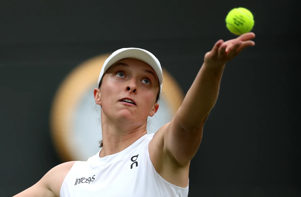 Iga Świątek w drugiej rundzie wielkoszlemowego Wimbledonu. Polka pokonała Amerykankę Sofię Kenin 6:3, 6:4. Całe spotkanie trwało godzinę i 19 minut. 