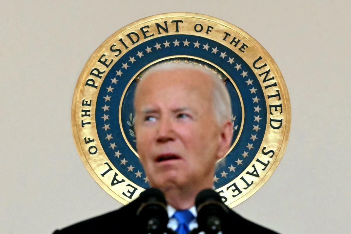 Prezydent USA Joe Biden przyznał, że prawie zasnął na scenie podczas ubiegłotygodniowej debaty z Donaldem Trumpem. Sugerował przy tym, że był zmęczony zagranicznymi podróżami, które odbył w czerwcu.