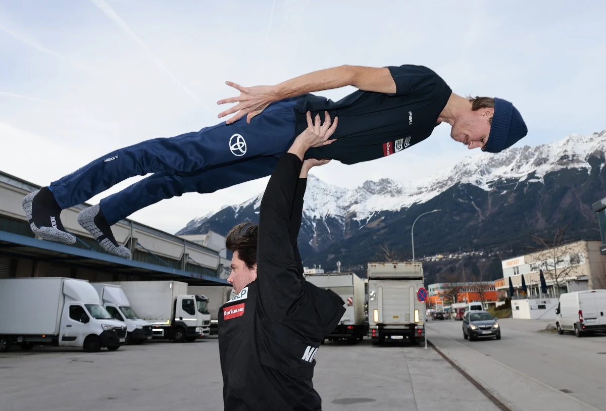 Magnus Brevig został nowym trenerem norweskich skoczków narciarskich. Do tej pory był asystentem dotychczasowego szkoleniowca, Austriaka Alexandra Stoeckla, który pożegnał się z tą reprezentacją w maju - poinformowała federacja (NSF).