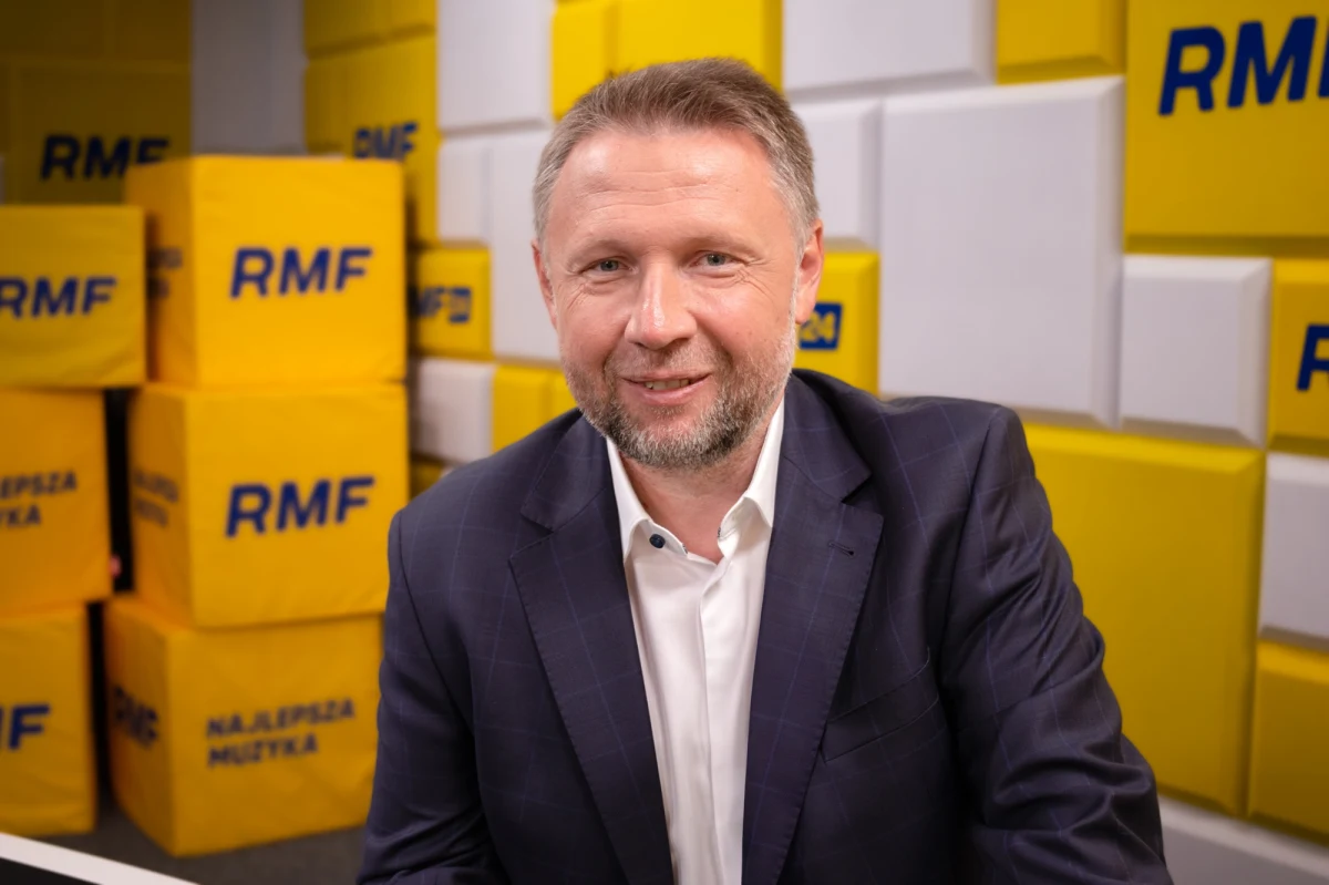 Niezawiadomienie prokuratury jest przestępstwem. Jarosław Kaczyński powinien być pociągnięty do odpowiedzialności - powiedział w Porannej rozmowie w RMF FM były szef MSWiA, europoseł KO Marcin Kierwiński. Jak stwierdził, "są istotne przesłanki, by odebrać subwencję PiS-owi". Pytany o szanse przyjęcia ustawy o związkach partnerskich mówił, że "prezydent dziś jest na etapie wojny z rządem i nie zgodzi się na nic, co przedstawia ten rząd".