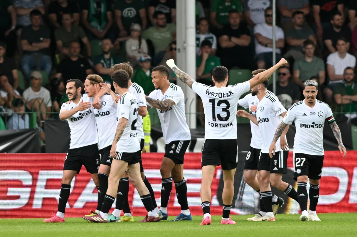 ​Bramkarz reprezentacji Polski juniorów Marcel Mendes-Dudziński, występujący dotychczas w młodzieżowej drużynie Benfiki Lizbona, przeszedł do Legii Warszawa. 19-letni piłkarz, posiadający również obywatelstwo brazylijskie, podpisał kontrakt do 2028 roku.