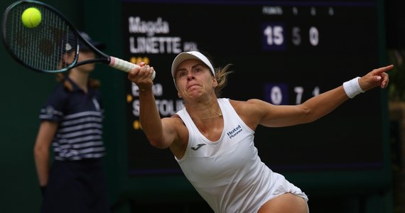Magda Linette przegrała z ukraińską tenisistką Eliną Switoliną 5:7, 7:6 (11-9), 3:6 w pierwszej rundzie wielkoszlemowego Wimbledonu. Spotkanie trwało dwie godziny i 40 minut.