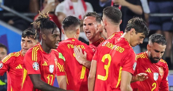 Według serwisu statystycznego Opta reprezentacja Hiszpanii ma największą szansę na końcowy triumf w piłkarskich mistrzostwach Europy w Niemczech. Prawdopodobieństwo zdobycia trofeum przez tę ekipę wyliczono na 19,48 procent.
