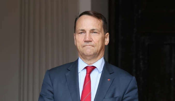 Radosław Sikorski pokazał swoją wypłatę. "Śmiech na sali"