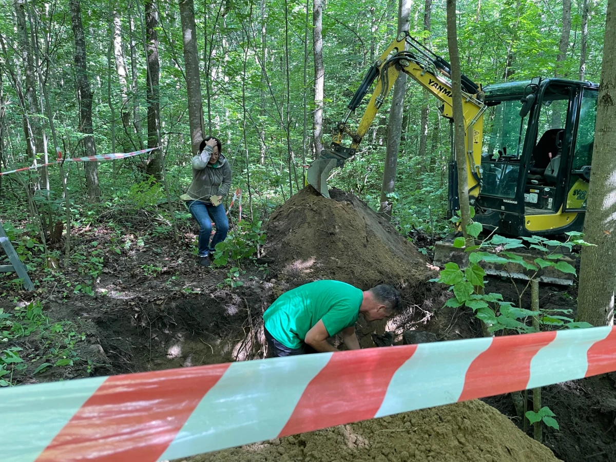 Niemal każdego roku w kompleksie bunkrów w Mamerkach na Mazurach prowadzone są poszukiwania pozostałości po Kwaterze Głównej Niemieckich Wojsk Lądowych. W poprzednich latach udało się znaleźć m.in. tory wąskotorówki, elementy wagoników, czy zwykłe śmieci - butelki i talerze. Tym razem wykopano prawdopodobnie część pieca. 
