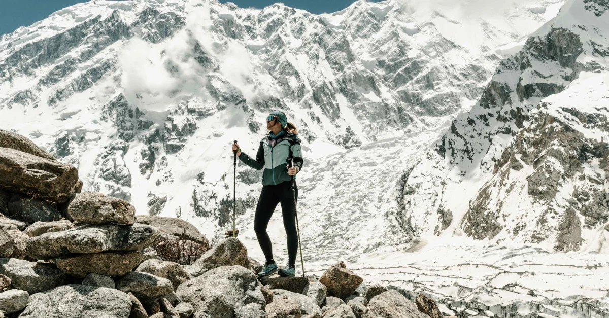 Anna Tybor, znana polska alpinistka, rozpoczęła atak szczytowy na Nanga Parbat, planując zdobycie szczytu 9 lipca. Tybor, w towarzystwie swojego partnera, Toma Lafaille'a, rozpoczęła ostateczne podejście po uzyskaniu korzystnych prognoz pogodowych i zakończeniu aklimatyzacji w obozach drugim i trzecim.