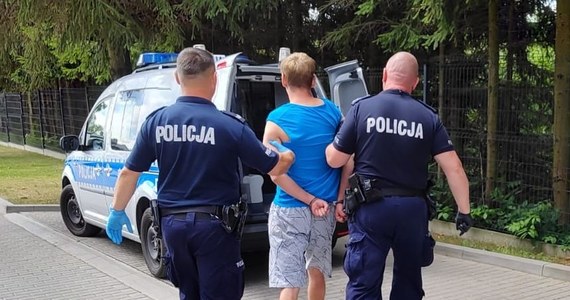 Trzy najbliższe miesiące spędzi w areszcie 33-latek spod Biłgoraja, który zaatakował siekierą 65-letniego ojca i 45-letniego brata. Młodszy z mężczyzn zmarł, starszy w stanie krytycznym przebywa w szpitalu.