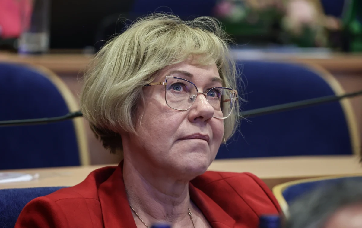 Barbara Nowak (PiS) zrezygnowała z mandatu radnej województwa małopolskiego. Była małopolska kurator oświaty ogłosiła swoją decyzję na nadzwyczajnej sesji sejmiku, na której został wybrany zarząd nowej kadencji.