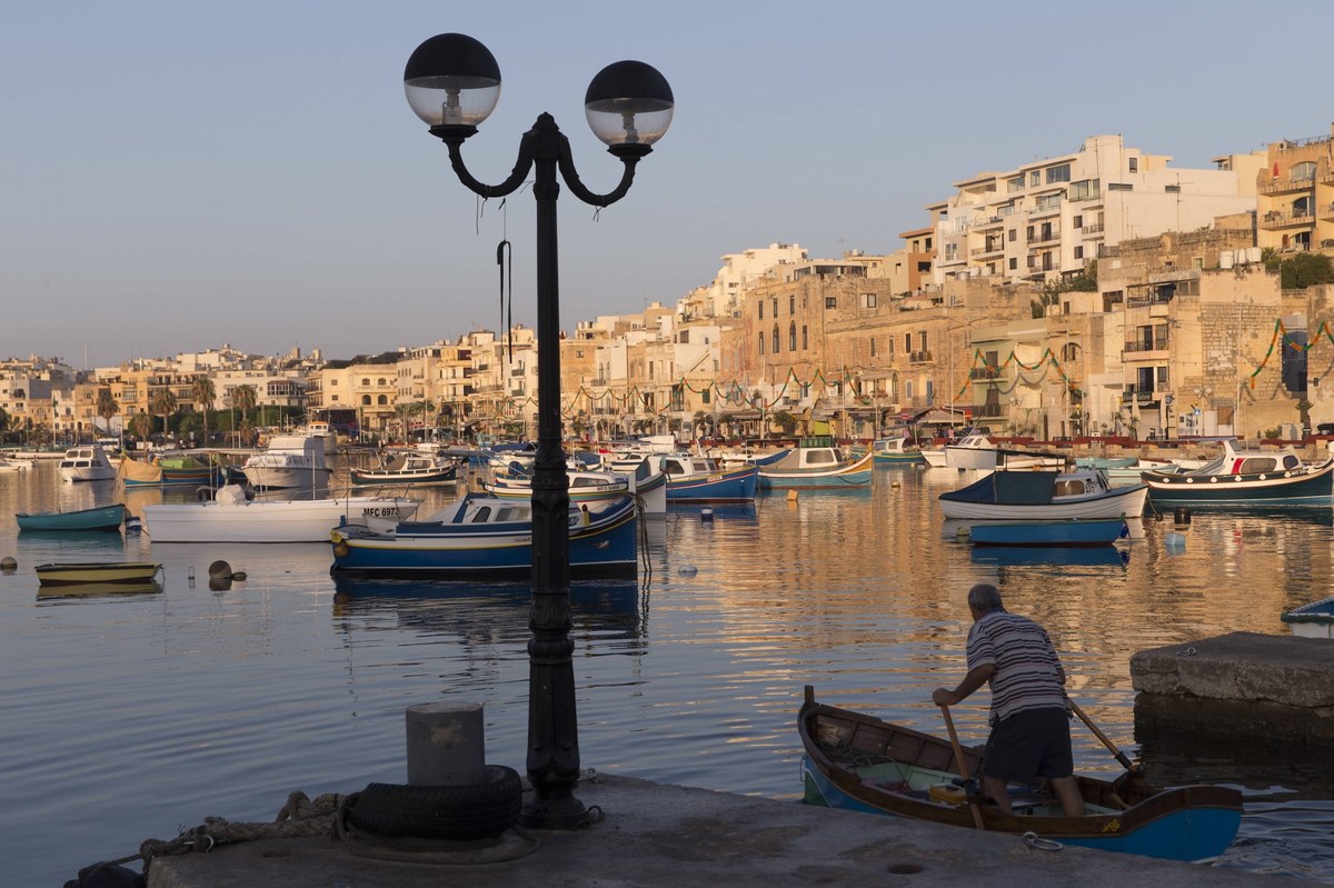 Dwaj Polacy - w wieku 45 i 48 lat - zmarli po nurkowaniu w pobliżu miejscowości Marsaskala na Malcie - podaje "Times of Malta". Sprawę bada miejscowa policja. 