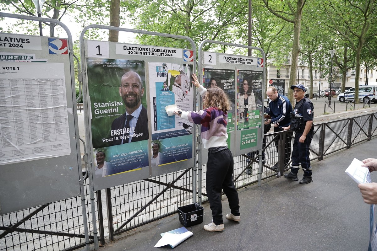 Frekwencja w drugiej turze przedterminowych wyborów parlamentarnych we Francji o godz. 17 wyniosła 59,71 proc. - poinformowało w niedzielę Ministerstwo Spraw Wewnętrznych w Paryżu. Jest to wskaźnik najwyższy od 1981 roku.