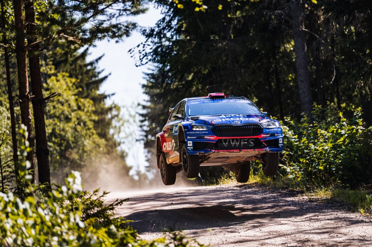 Miko Marczyk i Szymon Gospodarczyk mają za sobą występ w Rajdzie Estonii, który stanowił 4. rundę sezonu Rajdowych Mistrzostw Europy (ERC). Załoga ORLEN Team w trakcie trzech dni prezentowała bardzo dobre, solidne tempo, kręcąc czasy na poziomie ścisłej czołówki mistrzostw. Rajd Estonii zakończył szutrową część sezonu ERC.