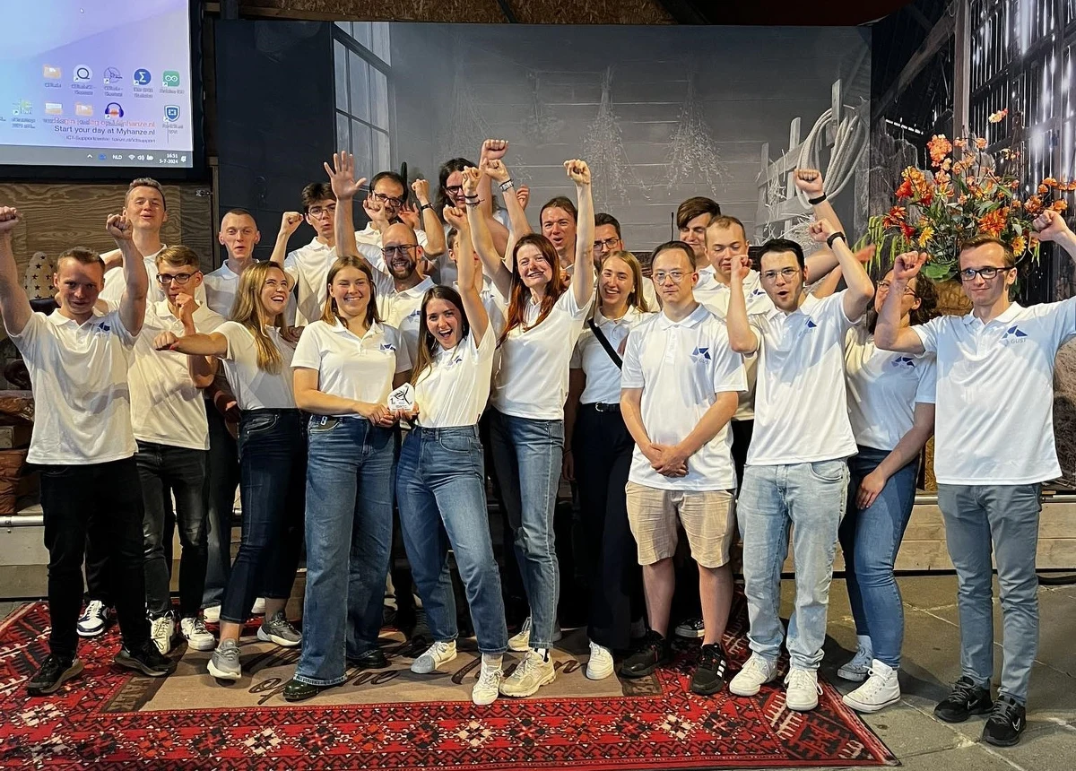 Pierwsze miejsce w konkursie International Small Wind Turbine Contest (Międzynarodowy Konkurs Małych Turbin Wiatrowych) zajęli studenci Politechniki Łódzkiej. Polacy pokonali zespoły z Kanady, Danii, Grecji, Hiszpanii oraz Holandii. 