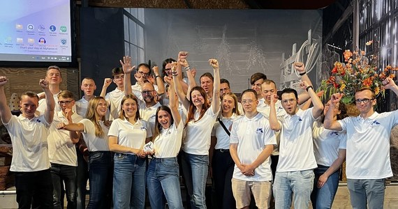 Pierwsze miejsce w konkursie International Small Wind Turbine Contest (Międzynarodowy Konkurs Małych Turbin Wiatrowych) zajęli studenci Politechniki Łódzkiej. Polacy pokonali zespoły z Kanady, Danii, Grecji, Hiszpanii oraz Holandii. 