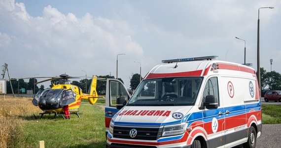 ​Dachowanie pojazdu wojskowego w miejscowości Makówka w gminie Narew na Podlasiu. W środku znajdowało się trzech żołnierzy. Wszyscy trafili do szpitala. 