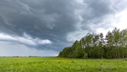 Czekają nas burze i noce tropikalne. Alert RCB dla południa Polski 