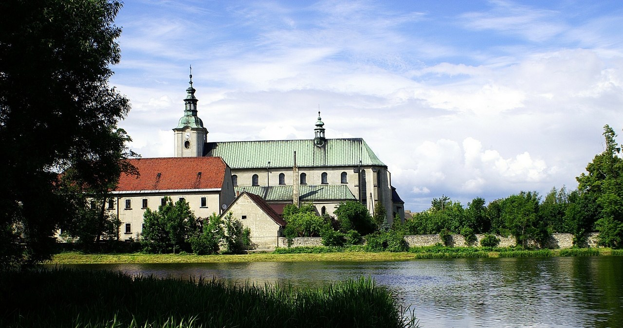 wieku, Jemielnicy, opolskim, znów, wrócą, ryby, Usunięto, niej, betonowy, próg, który, uniemożliwiał, migrację, dopływach, Odry, Polska rzeka udrożniona po 50 latach. To nie koniec takich akcji