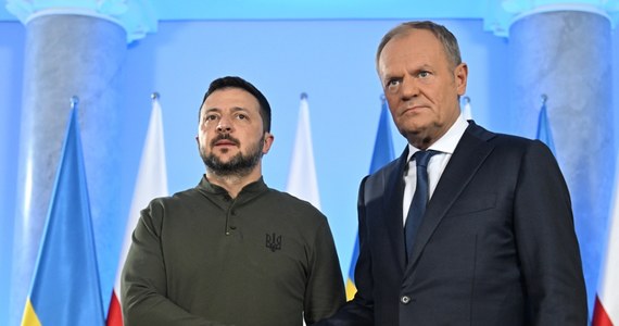 Prezydent Wołodymyr Zełenski i premier Donald Tusk podpisali w poniedziałek w Warszawie ukraińsko-polską umowę w dziedzinie bezpieczeństwa. "Dokument zawiera praktyczne wzajemne zobowiązania, a nie puste obietnice" - podkreślił premier Tusk.