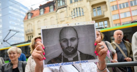 Zastępca rzecznika praw obywatelskich Wojciech Brzozowski poprosił szefa Agencji Bezpieczeństwa Wewnętrznego i komendanta stołecznego policji o wyjaśnienia, czy nie doszło do niewłaściwego traktowania ks. Michała Olszewskiego podczas jego zatrzymania.